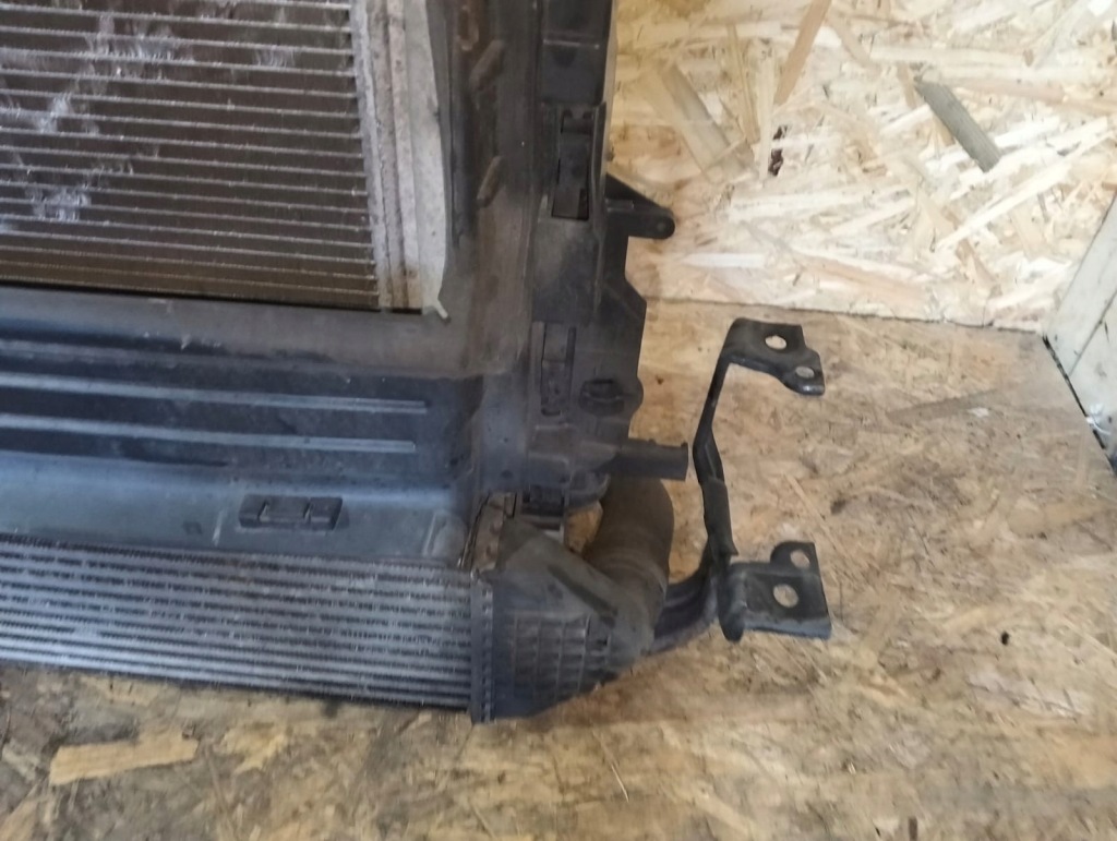 Комплект радиатор воды интеркулер вентилятор volvo v40 2 d2 1.6 d 31368504 Доставка