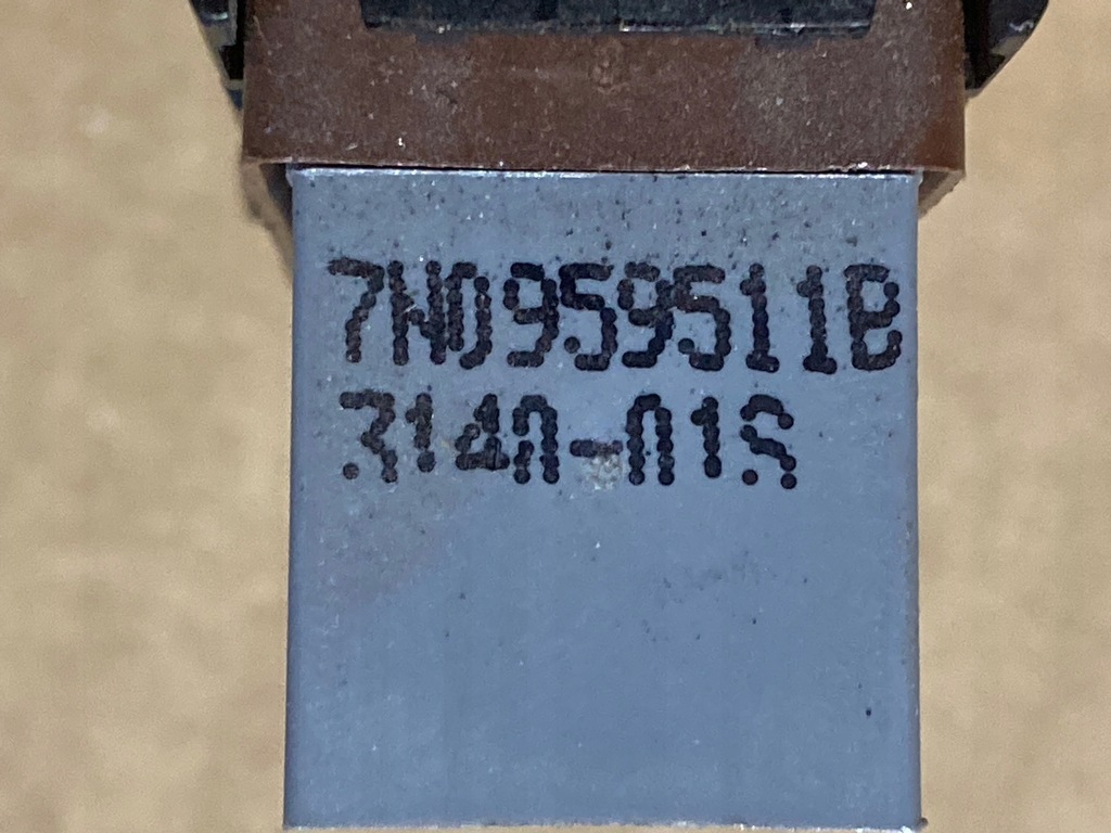 фото №13, Vw passat b7 cc кнопка фаркоп жгут 7n0959511b