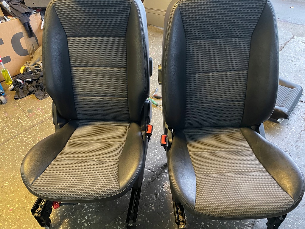 фото №1, Mercedes b klasa w245 сиденья заднее сиденье электрический