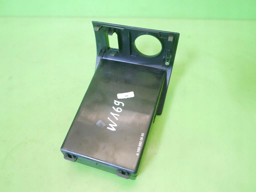 Рамка вимикача світла полиця водія mercedes w169 a170 04-08 Зі Шроту