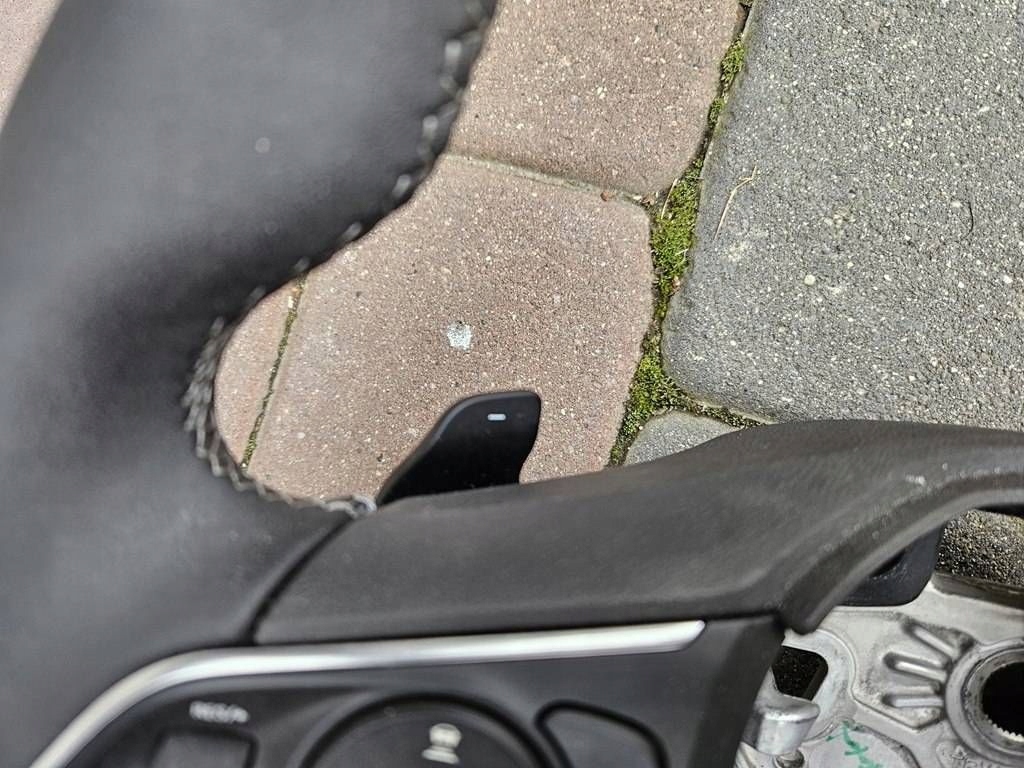 фото №6, Воздуховод кожа кожаный мультифункция лепестки переключения #a84 opel mokka b 98575335yx