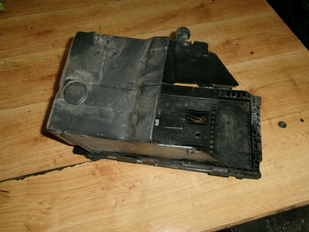 фото №1, Ford mondeo mk4 основание аккумулятор