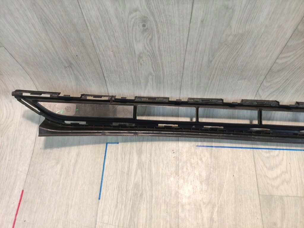 Polestar 2 решётка средняя бампера перед 31663953 Киев