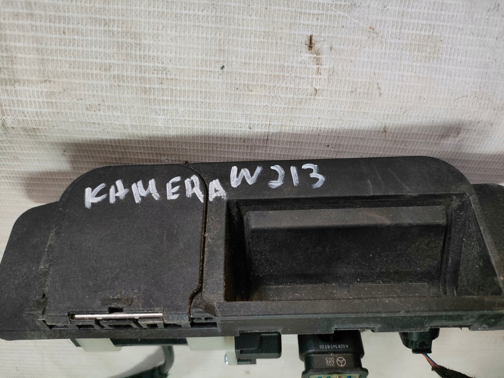 фото №6, Mercedes w213 kombi микровыключатель крышки камера заднего вида