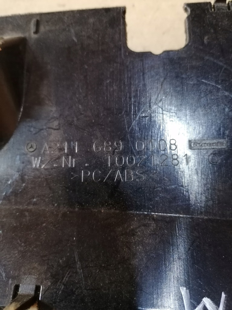 фото №3, Накладка бардачка mercedes w211