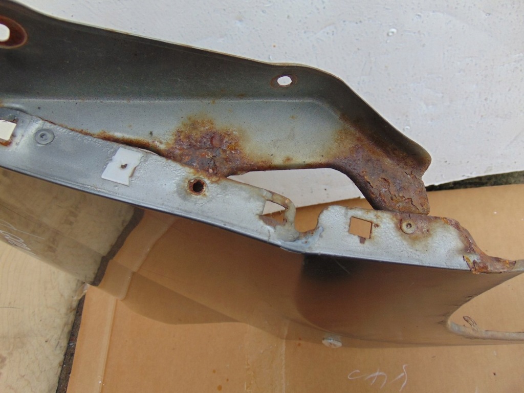 Крыло правая  перед nissan nv200 2010- Киев