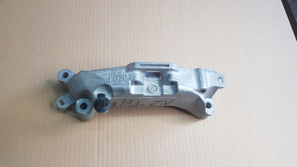 фото №7, Peugeot 308 ii 3008 кронштейн двигуна 9674960380