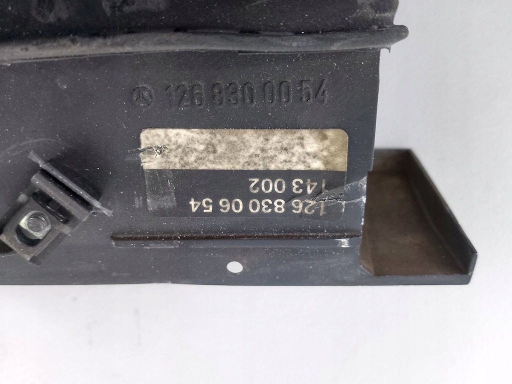 фото №8, Решітка обдув mercedes-benz w126 79-91 1268300654 1268300054