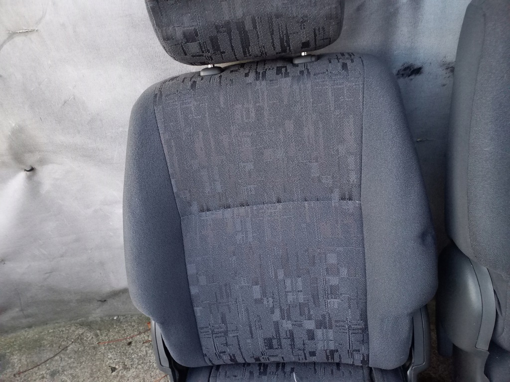 фото №3, Toyota previa ii 00-06 сиденье задняя ii iii ряд isofix