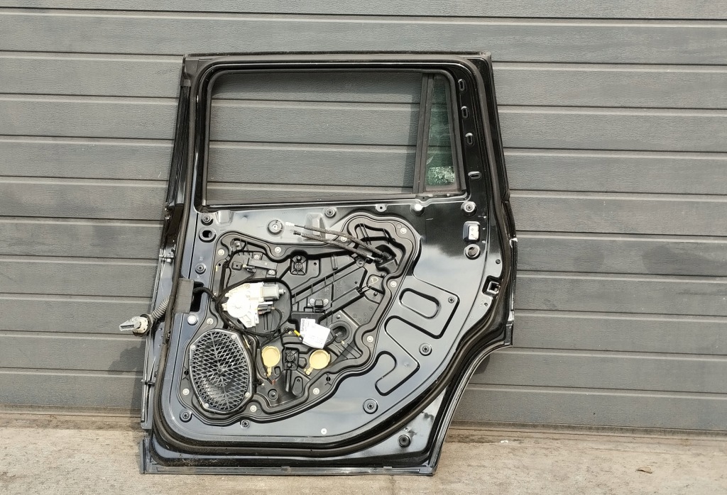 Купити Двері задні праве правий задня jeep commander ii 21r- повний