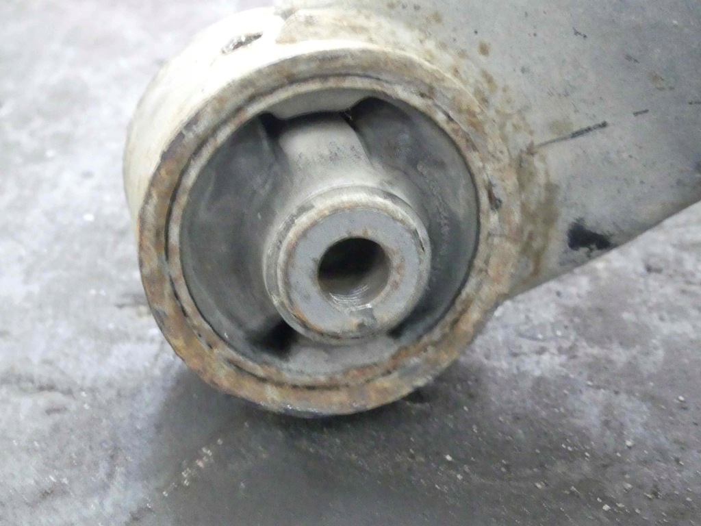 фото №7, Задня балка oś задня toyota verso 09-18