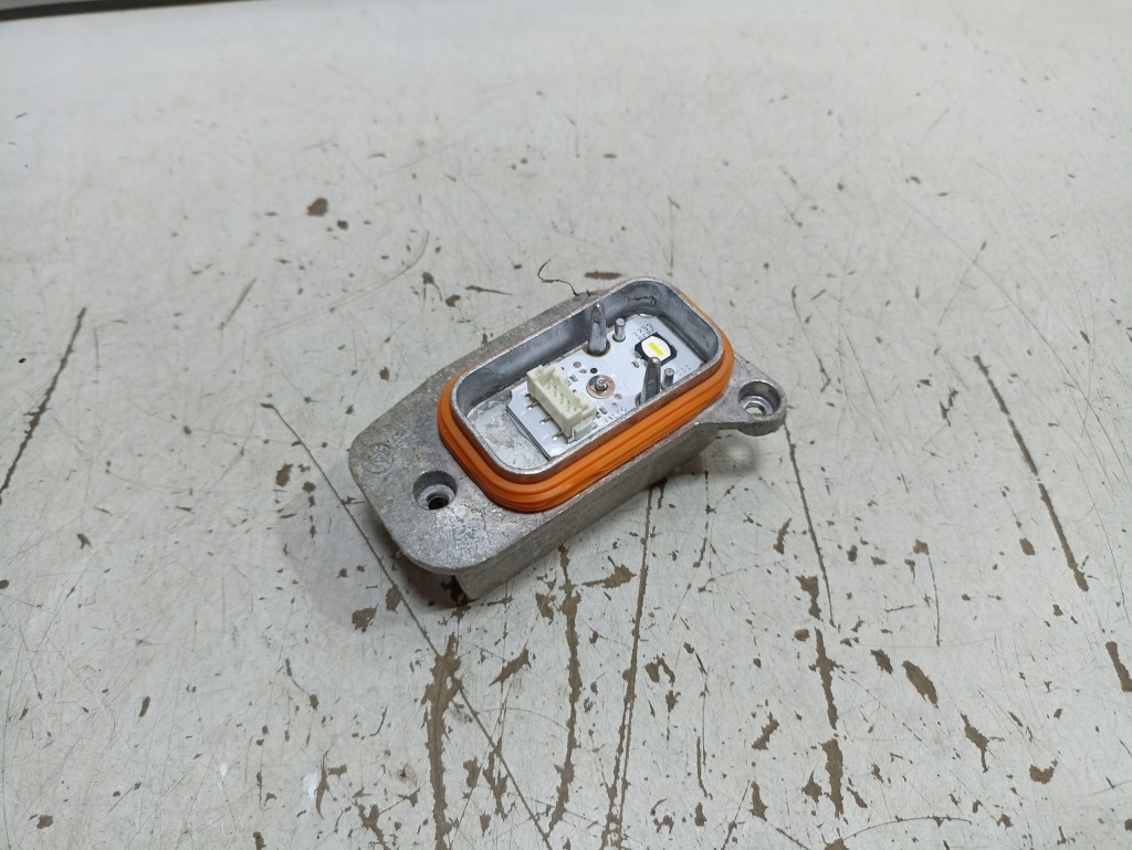 фото №1, Bmw i3 l01 модуль лампы 90148856