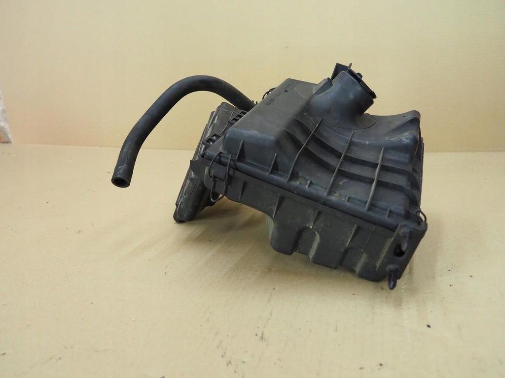 фото №8, Ford ka 1.3 корпус фільтра повітря 3s55-9600-ab