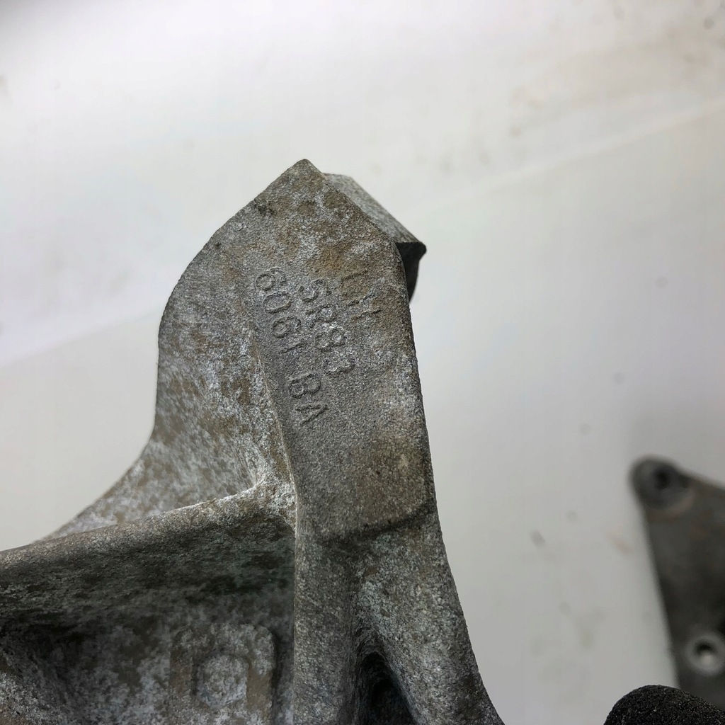 фото №9, Кронштейн двигуна кронштейн кронштейн jaguar xf xj 2.7 td