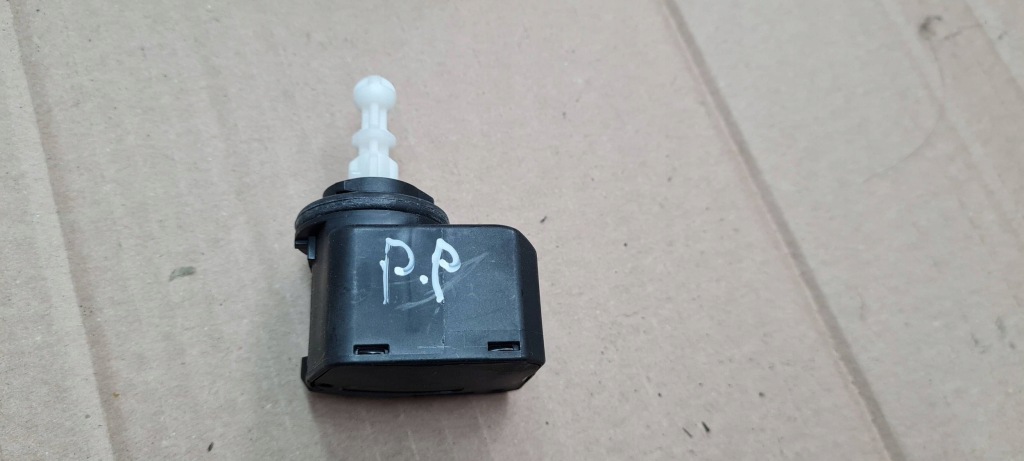 Купить A6 c6 рестайлинг  моторчик регулировки фара перед 1k6941295