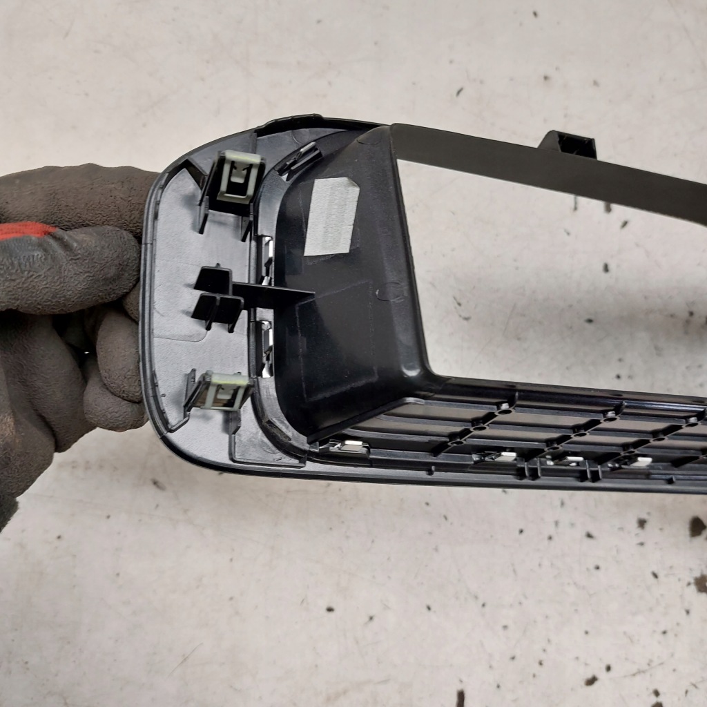 Volvo v40 ii r-design 2014 рамка корпус спидометра дисплея 31393363 Киев