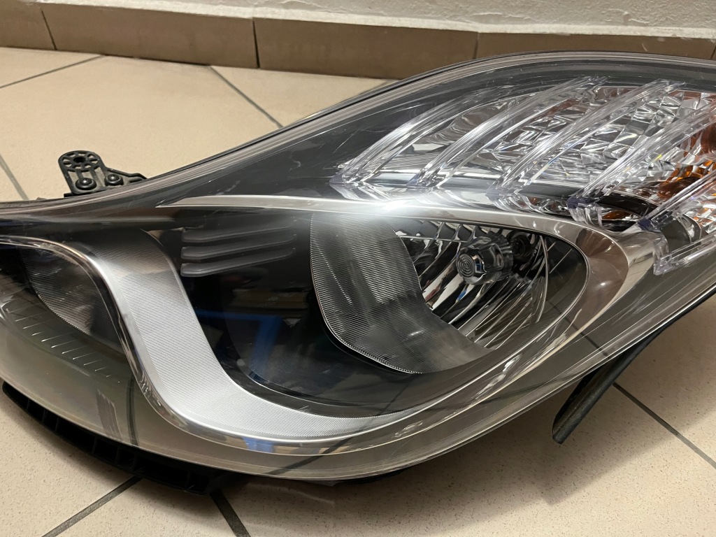 фото №5, Hyundai ix20 ix-20 10- лампа передняя перед левая