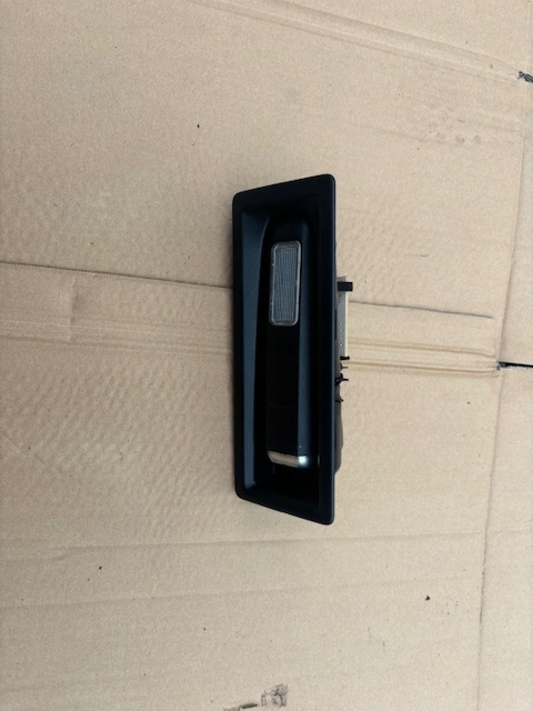 фото №1, Зарядное устройство фонарик w багажник peugeot 5008 i 2009-2017 оригинал