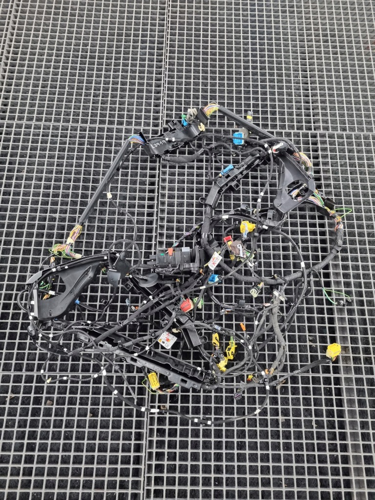 фото №1, Peugeot 2008 ii электропроводка салона кабины 1.5 bluehdi автоматическая коробка передач 22r