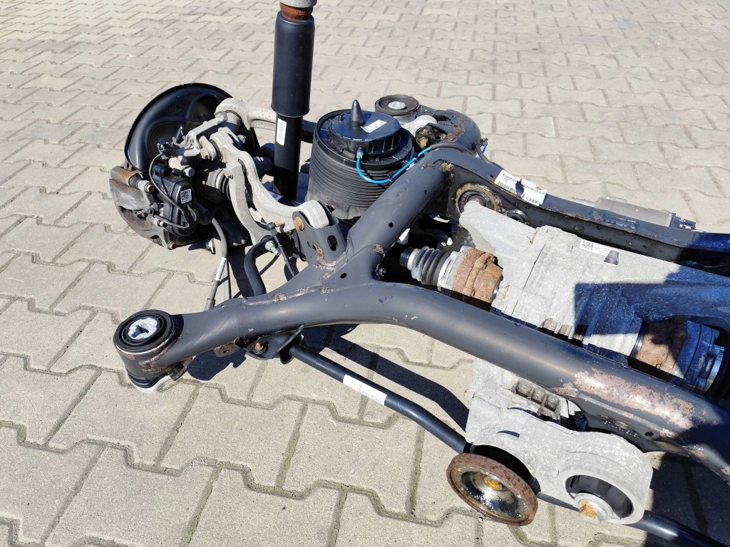 Audi q7 4m підвіска задній комплектна  пневматика поворотна вісь  4m0500025 в Україні