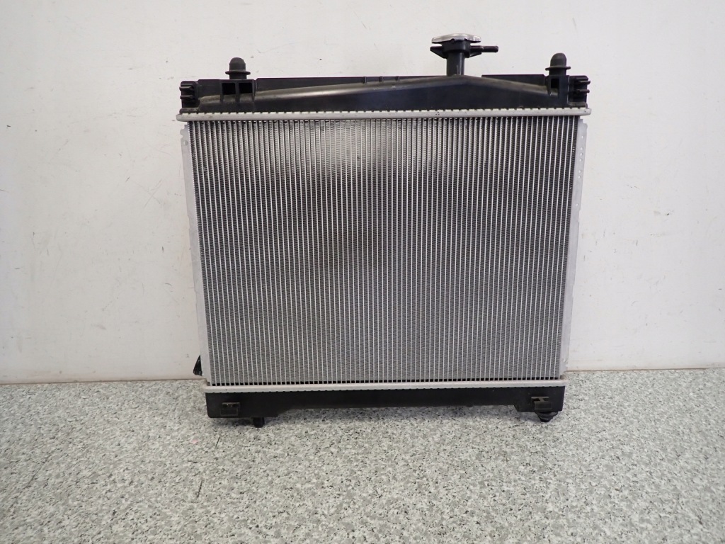 фото №1, Toyota verso s 1.3i радиатор wody