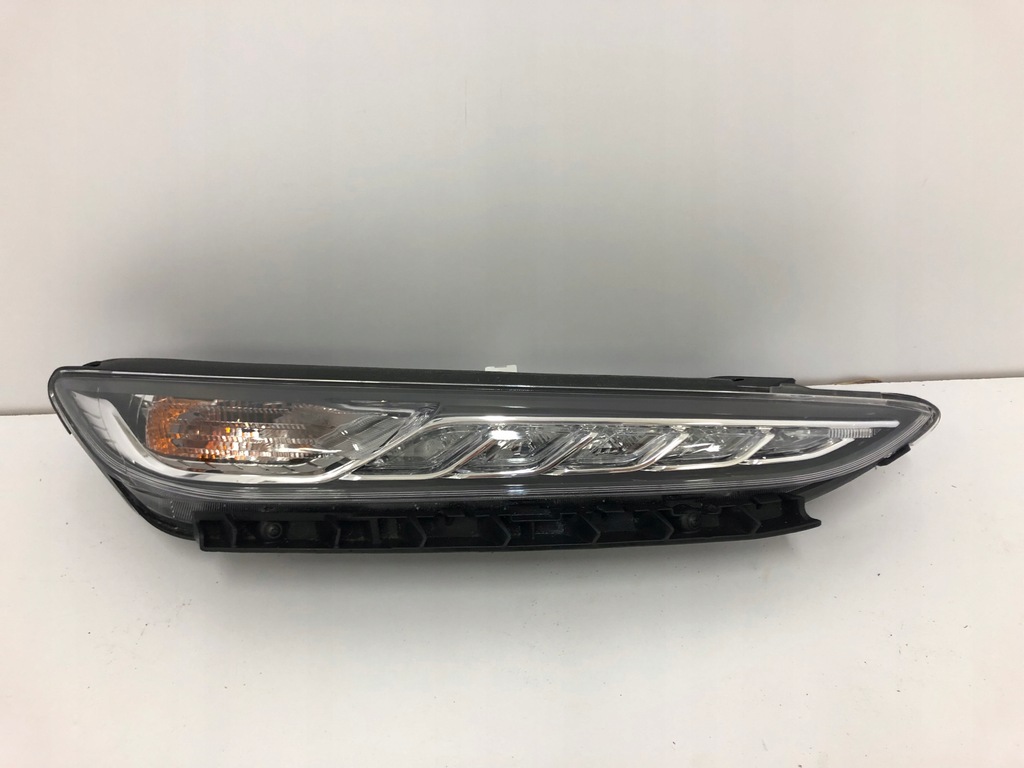 фото №1, Hyundai kona 17-20 лампа правая верхний led drl