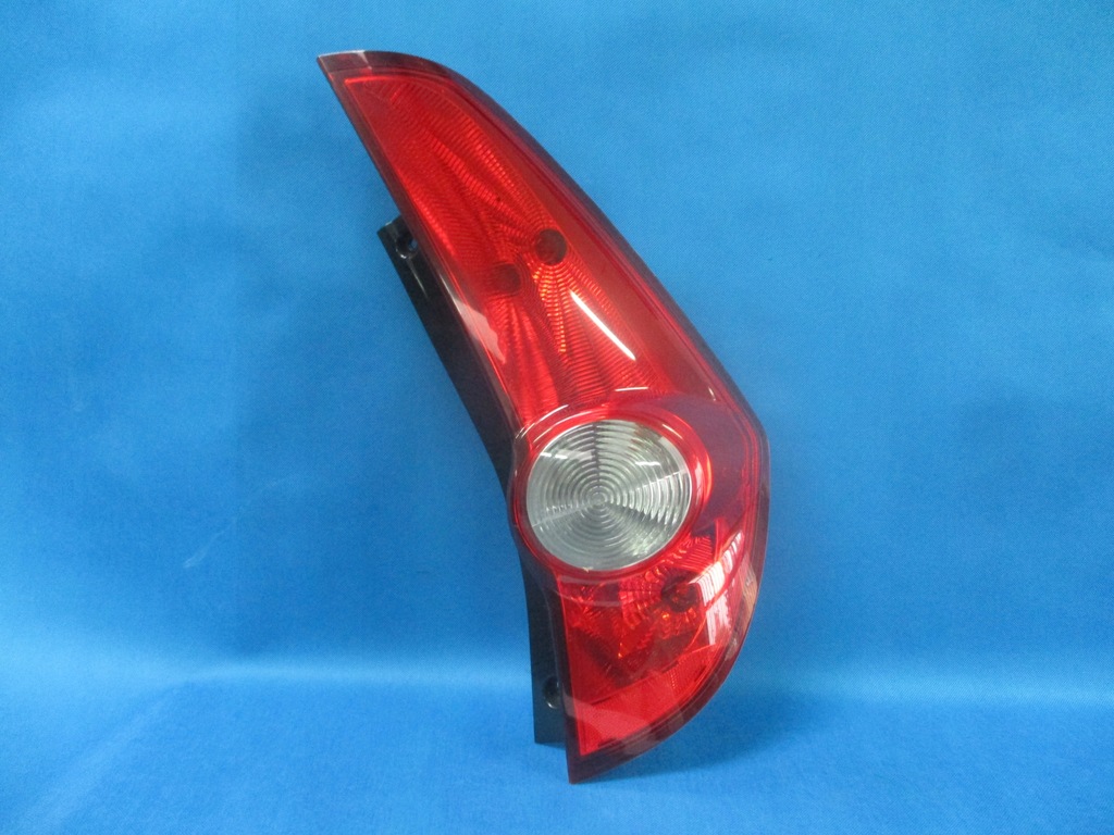 фото №1, Лампа правая задняя opel agila