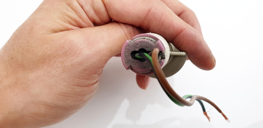 фото №12, Audi a4 b5 przed liftem цоколь поворотник лампы лампа передней перед