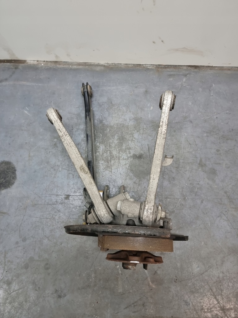 фото №1, Porsche cayenne 4.2 поворотный кулак правая задняя