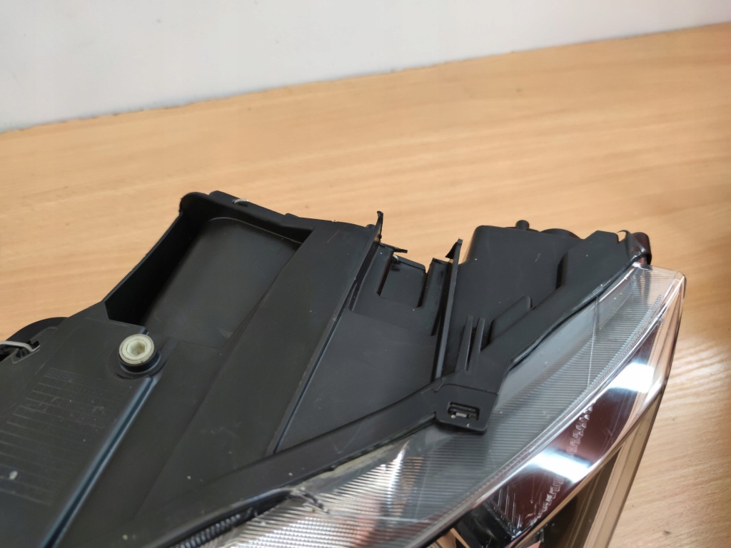 фото №2, Seat ateca левая лампа перед фара светодиодный левый