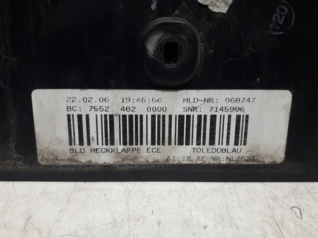 фото №10, Bmw seria 7 e65 05- накладка кришки багажника 7145996 toledoblau 482/5