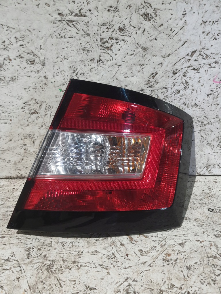 фото №1, Skoda fabia iii лампа правий задня права 6v6945096