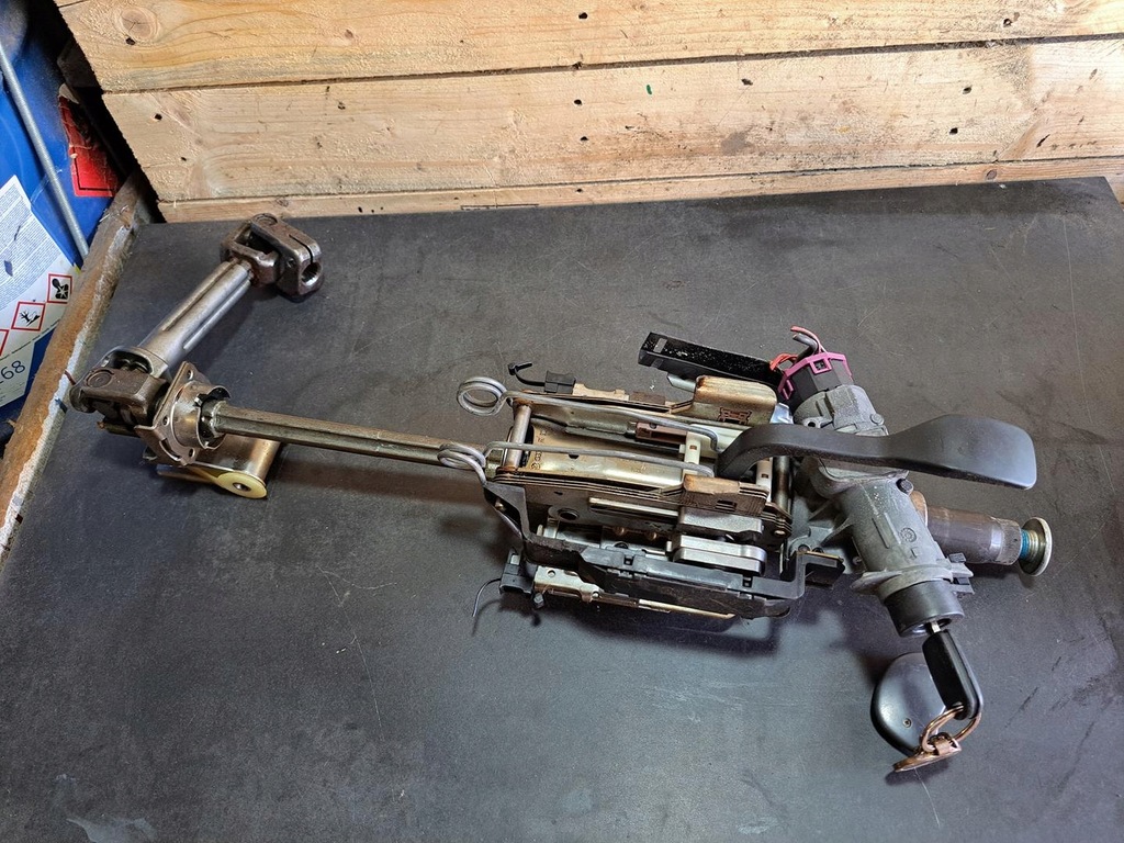 фото №8, Автомобиль skoda fabia i 1.2 колонка рулевая замок зажигания ключ оригинал