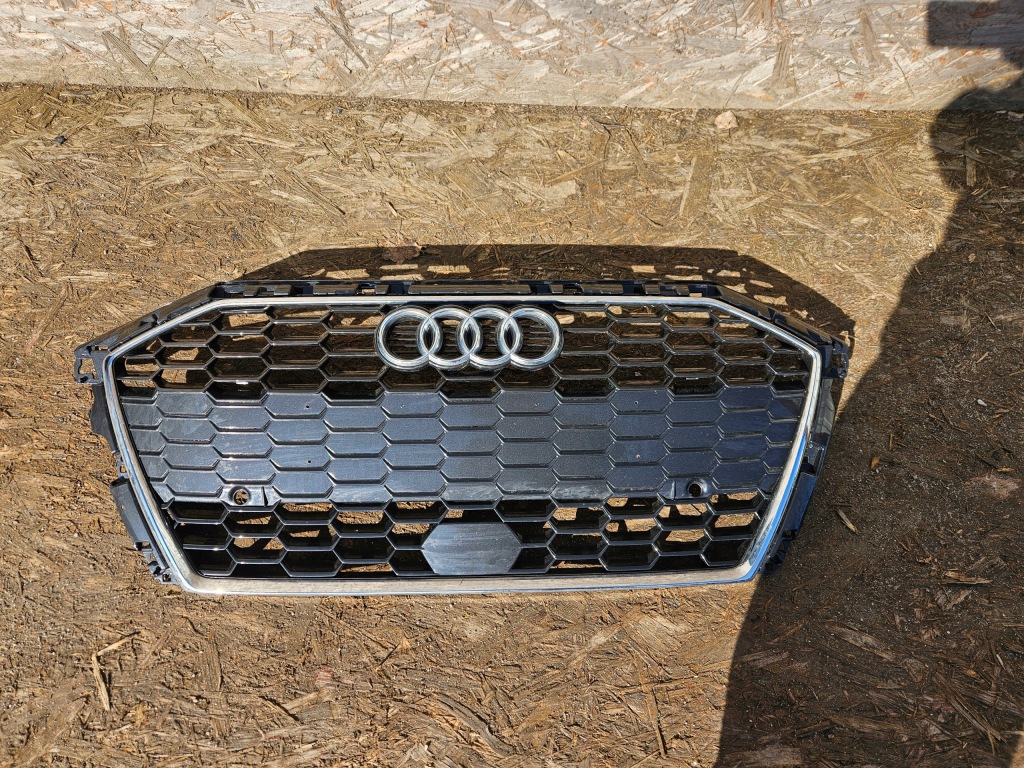 фото №1, Audi a3 s3 s line решётка радиатора решётка радиатора бампера перед