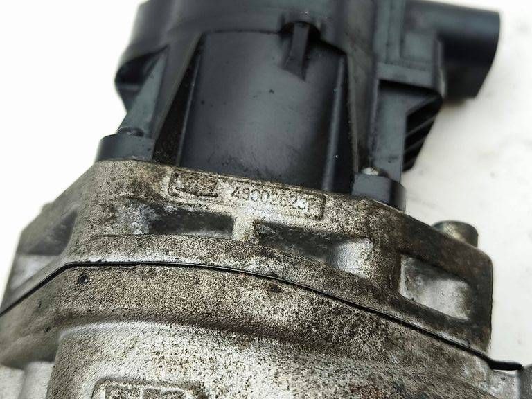 Maserati ghibli 2014 клапан egr 49002023 Киев