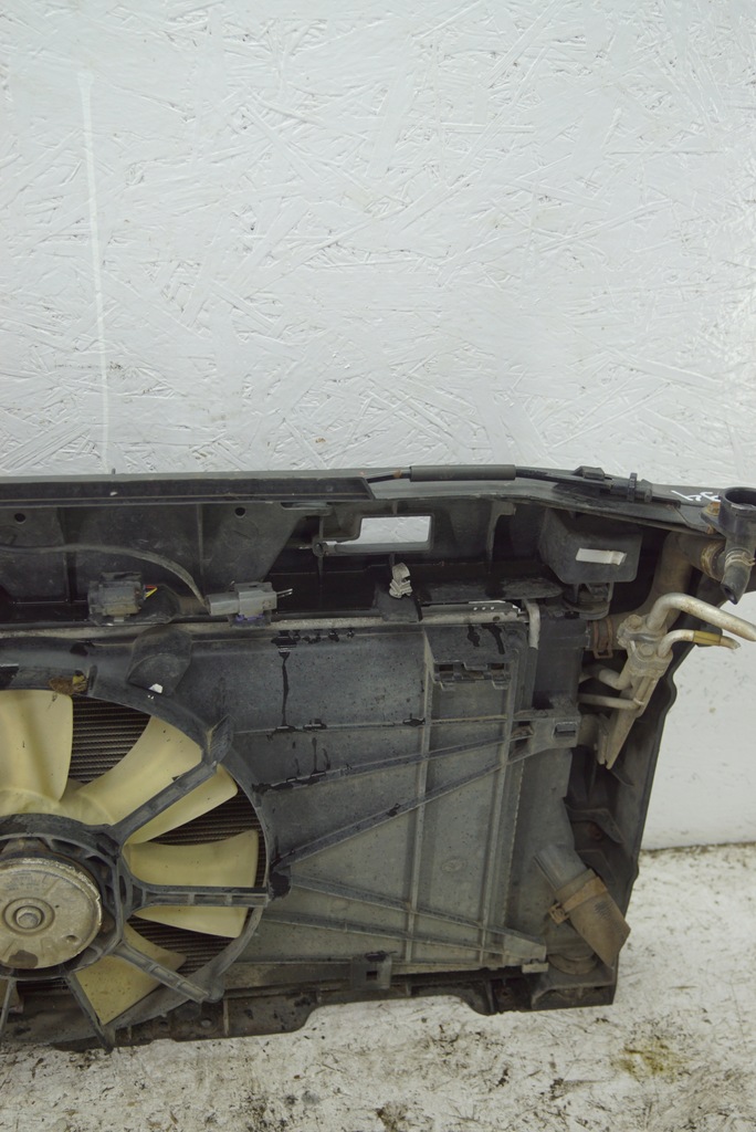 фото №15, Pas передній радіатор mazda 5 1.8b