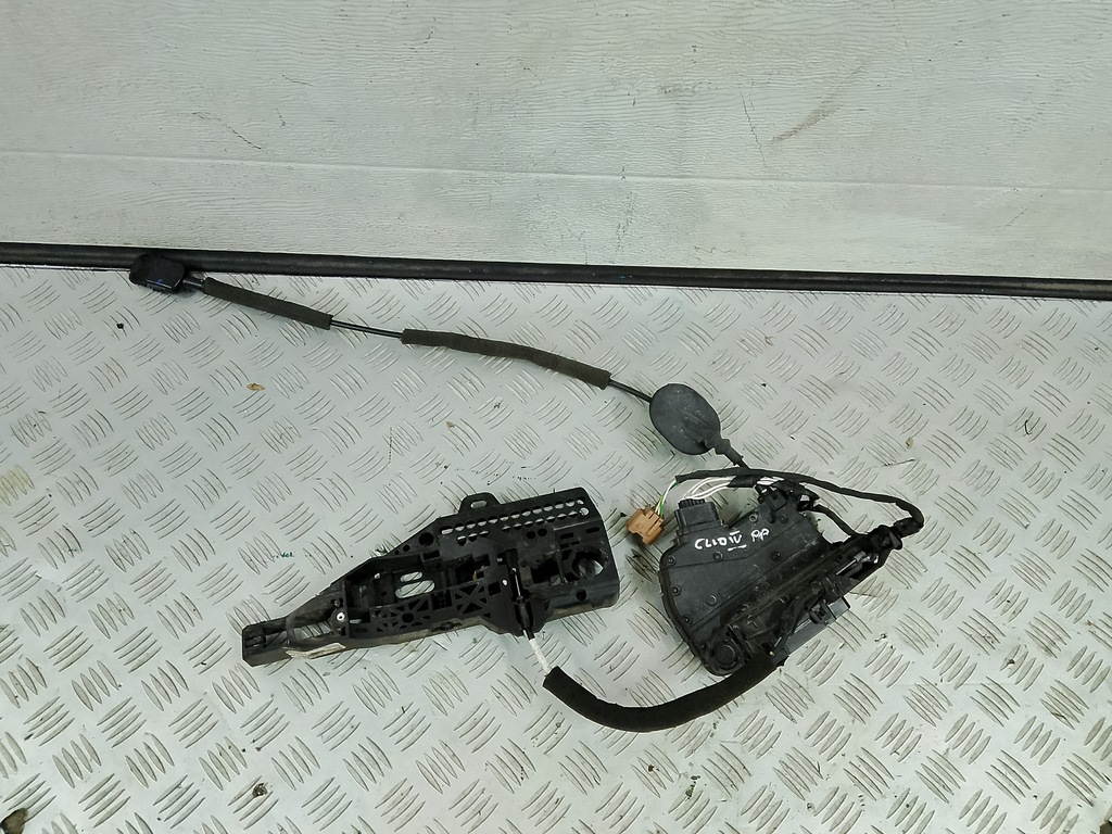 фото №1, Renault clio iv замок дверь правый перед 805024563r