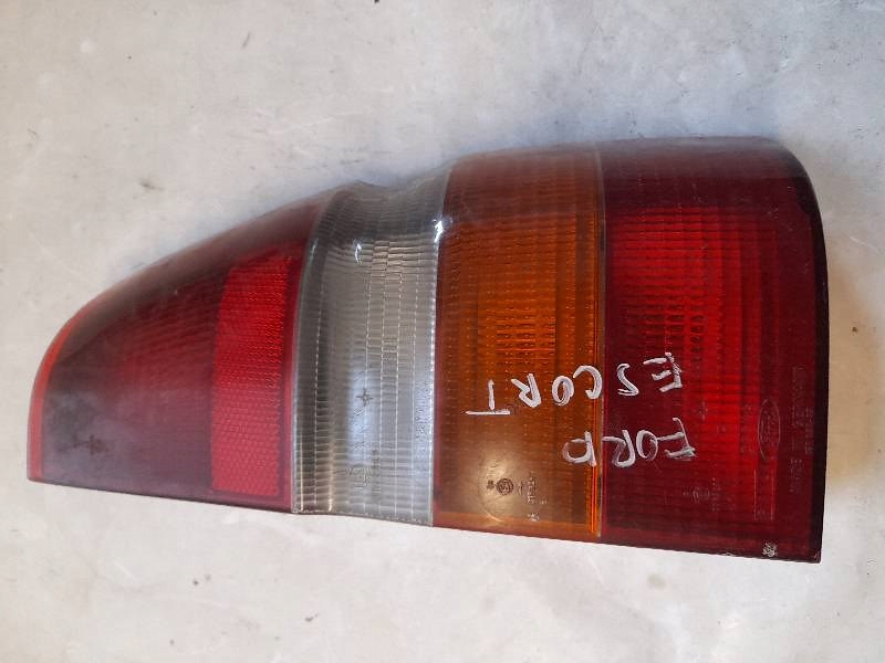 Купити Лампа права задня ford escort