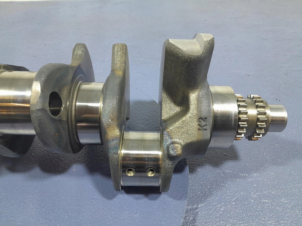 Bmw m5 f90 g30 4.4b 600 km wał колінчастий 7616597 s63b44b в Україні