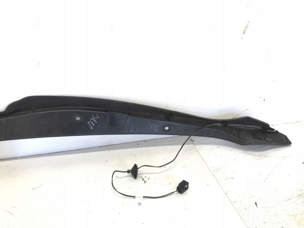 фото №8, Молдинг датчик доводчик двері правий задня tesla x