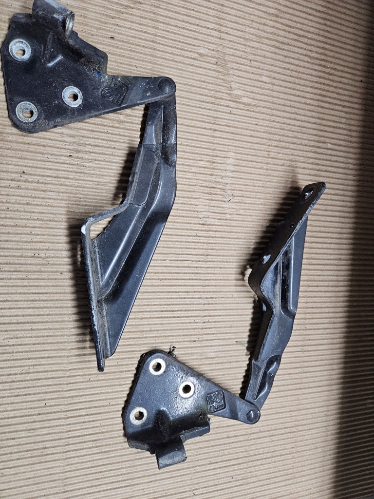 фото №1, Кронштейн капот alfa romeo gtv spider