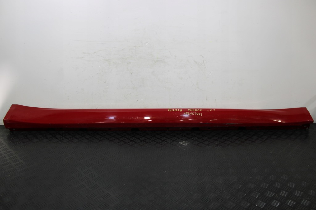 фото №1, Накладка порог порог правый 156107772 alfa romeo giulia veloce