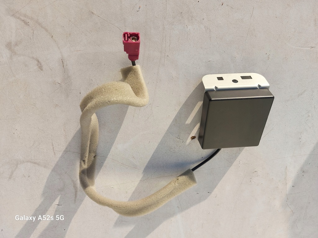 фото №1, Модуль gps антенна renault clio v captur ii eu