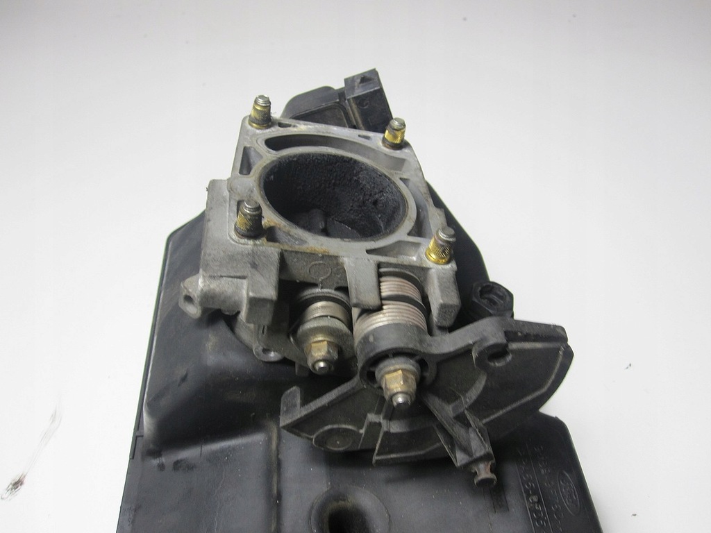 фото №11, Дроссельная заслонка резонатор ford mondeo mk2 1.8 96r