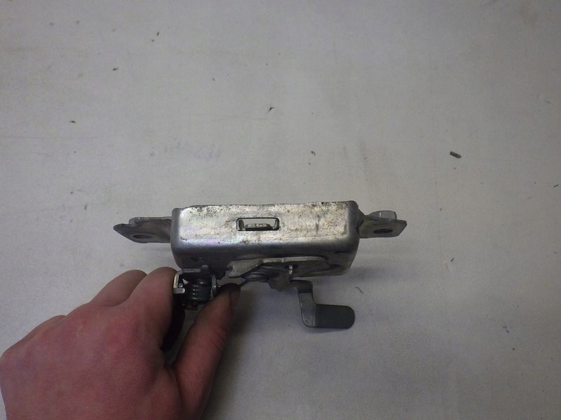 фото №4, Замок капот renault clio iii