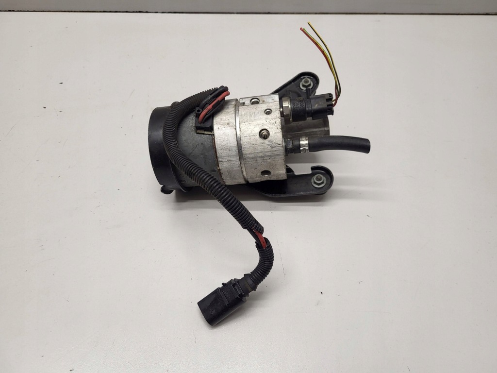 Купити Насос наддувна audi a6 c5 8e0614175f