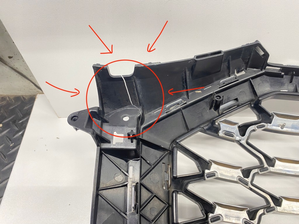 Решётка  радиатора решётка радиатора бампера audi q3 2 83f s-line 2019- Доставка