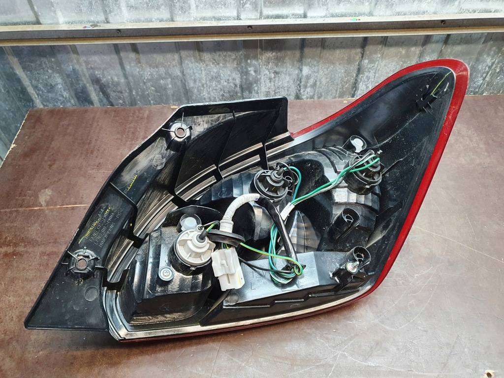 фото №5, Лампа задняя левая mitsubishi space star ii 2013-15