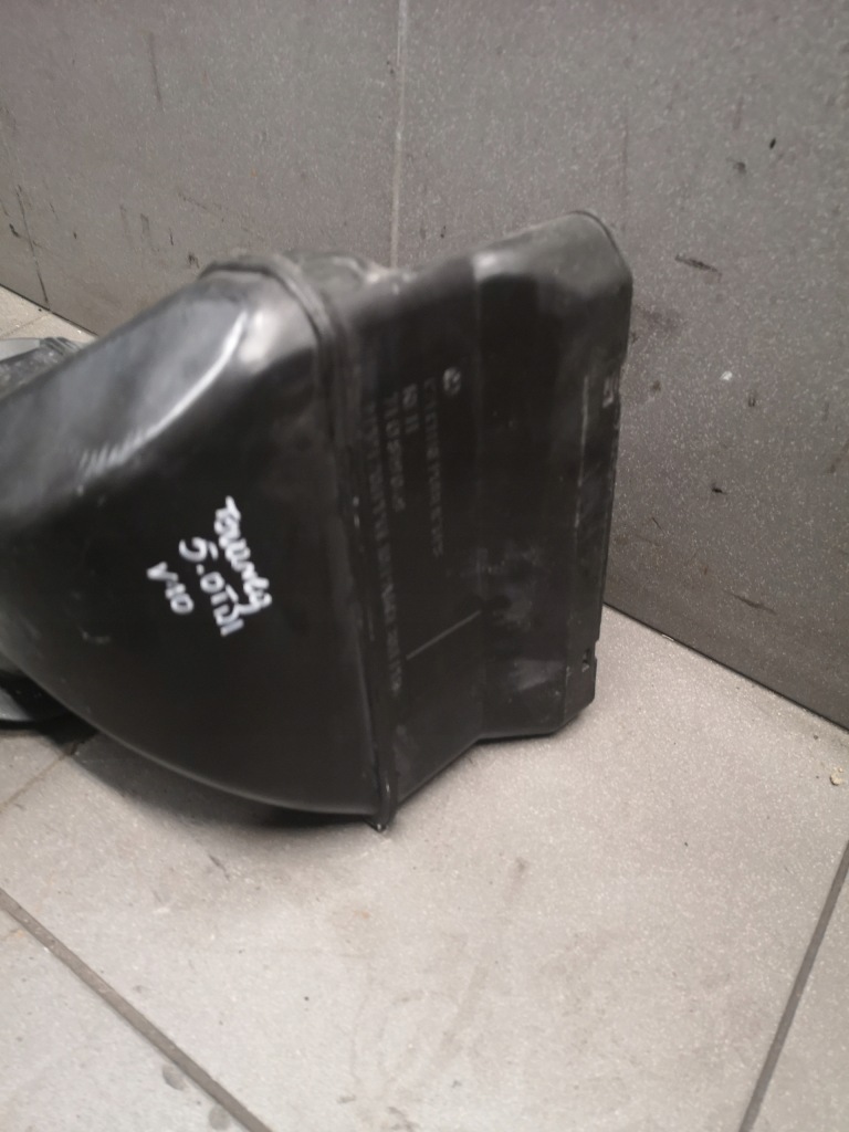 фото №5, Воздухозаборник воздуха vw touareg 5.0 v10 7l0819049