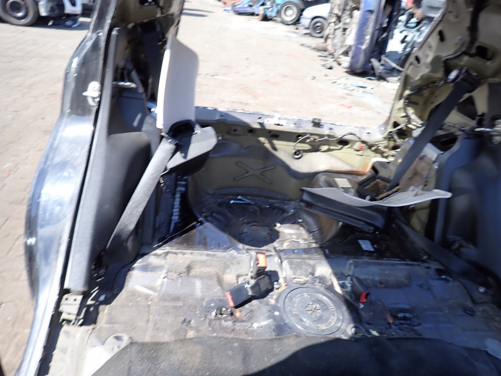 фото №6, Fiat grande punto hb 5d 5 двері крила задня правий чверть